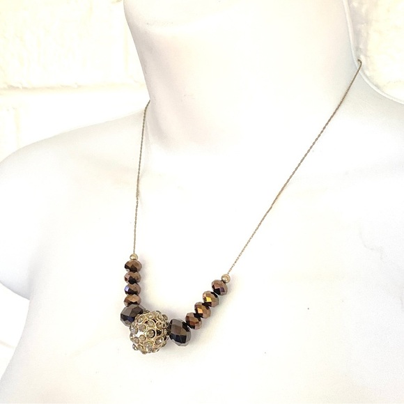 Faceted Glass Beads on Silvertone Chain Necklace - Picture 5 of 8